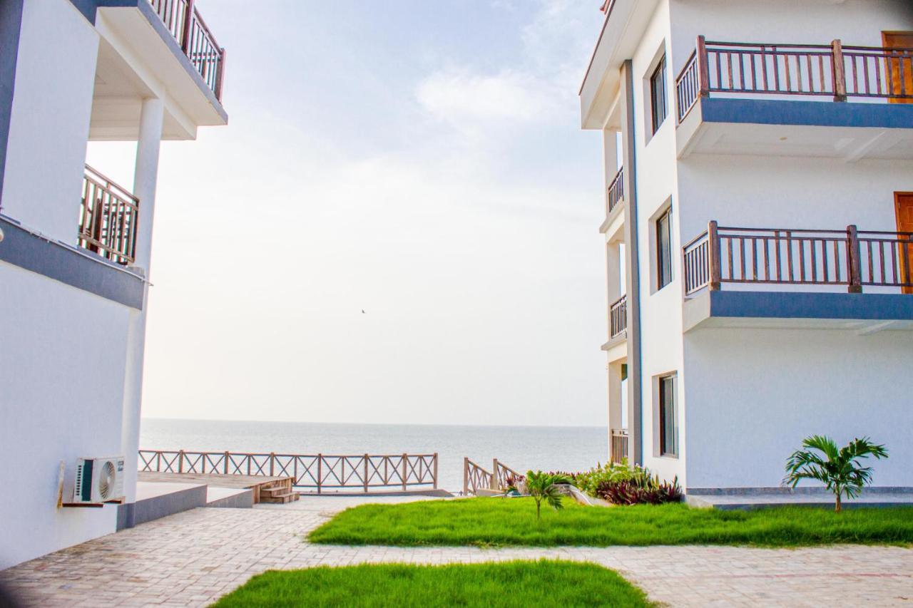 Majula Boutique Hotel Serrekunda Exterior photo