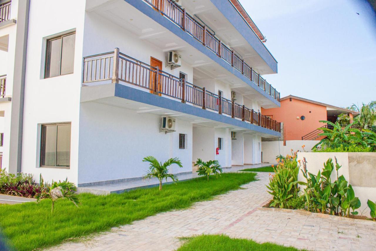 Majula Boutique Hotel Serrekunda Exterior photo